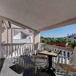 Apartment In - Istrien 51816