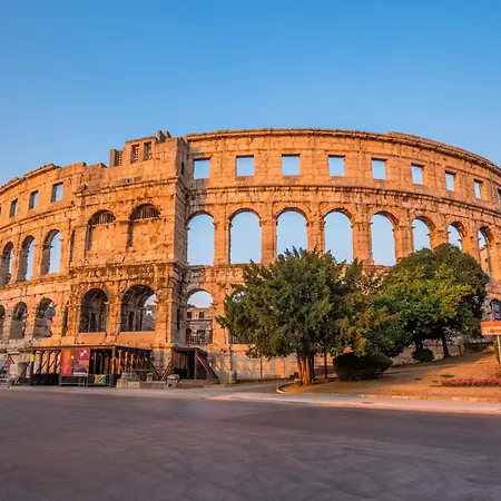 In - Istrien 51816 Apartment Pula
